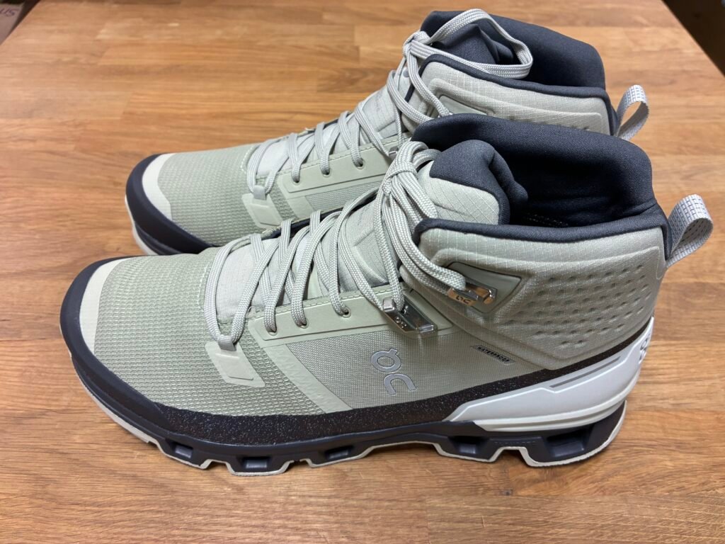 🇨🇭 ON Cloudrock 2 Waterproof – Purchased & Shipped to the USA