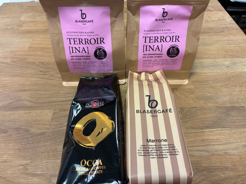 🇨🇭 Blasercafé Specialty Coffee – Forwarded from Switzerland to Riga, Latvia