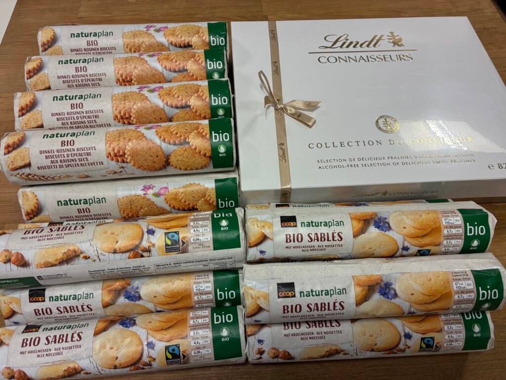 🇨🇭 Coop Naturaplan Organic Biscuits & Chocolates Shopped and Delivered to Denmark