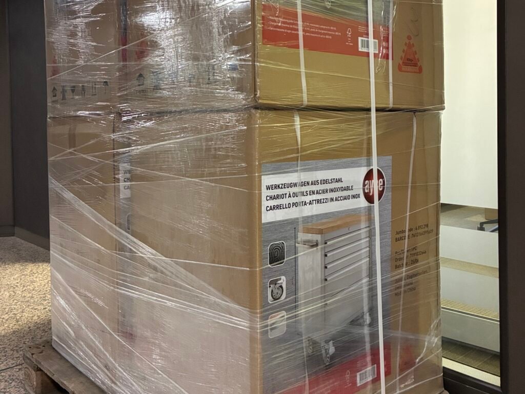 🇨🇭 Palletized Workshop Cabinets Shipped to Belgium 🇧🇪 Cargo Export from Switzerland 🚚