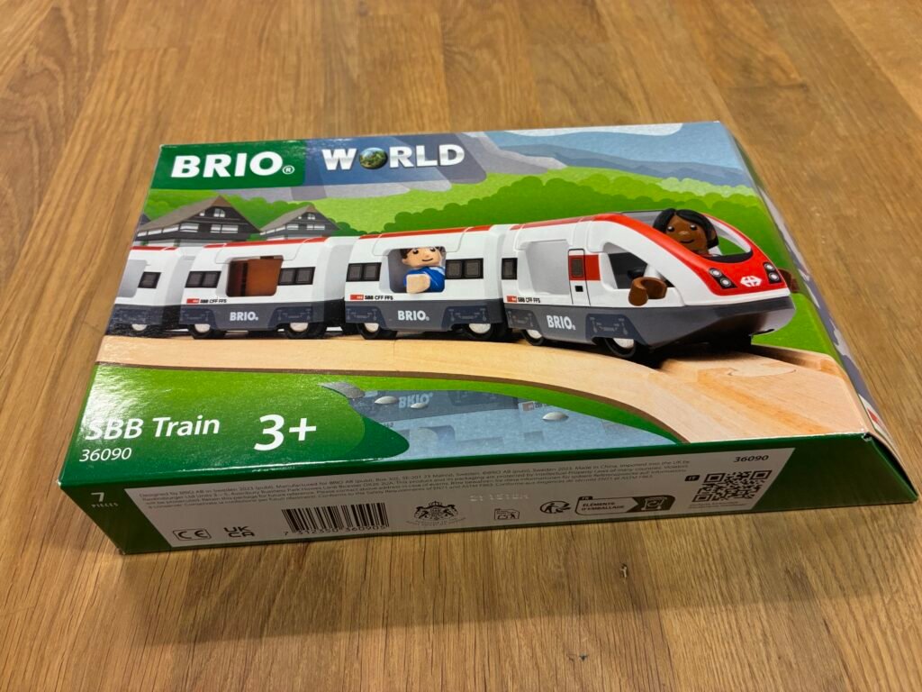 Потяг BRIO SBB – Куплено на Galaxus та успішно відправлено до США 🇺🇸 1